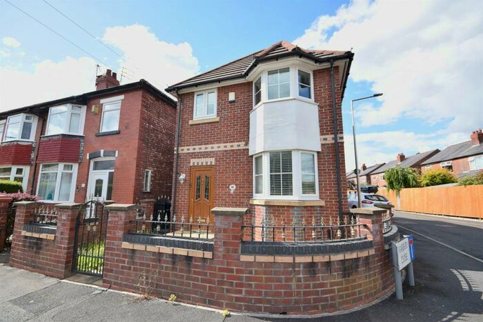 3 Bedroom Detached House To Rent In Sherborne Road, Stockport, SK3