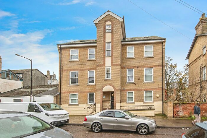 2 Bedroom Flat For Sale In Clarkson Street, Ipswich, IP1