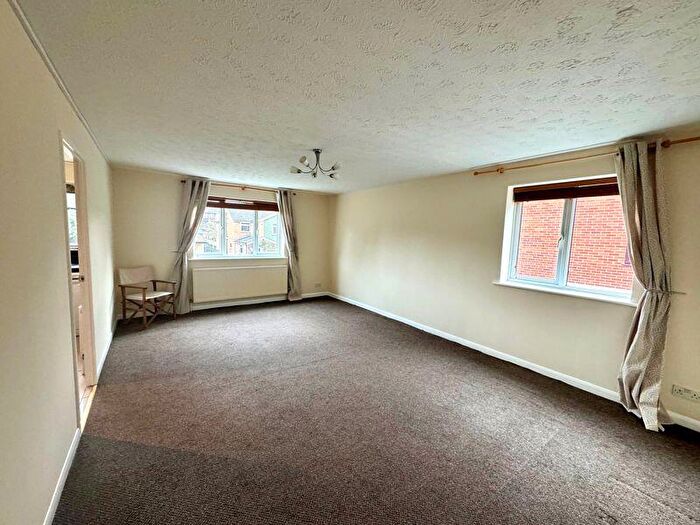 2 Bedroom Apartment To Rent In Leicester Road, Barnet, EN5