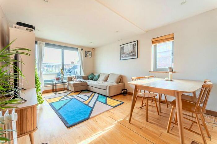 1 Bedroom Flat To Rent In Totterdown Street, Tooting, London, SW17