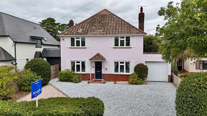 4 Bedroom Detached House For Sale In East Cliff Way, Friars Cliff, BH23