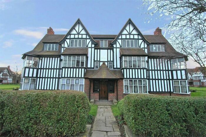 2 Bedroom Flat To Rent In Queens Drive, London, W3