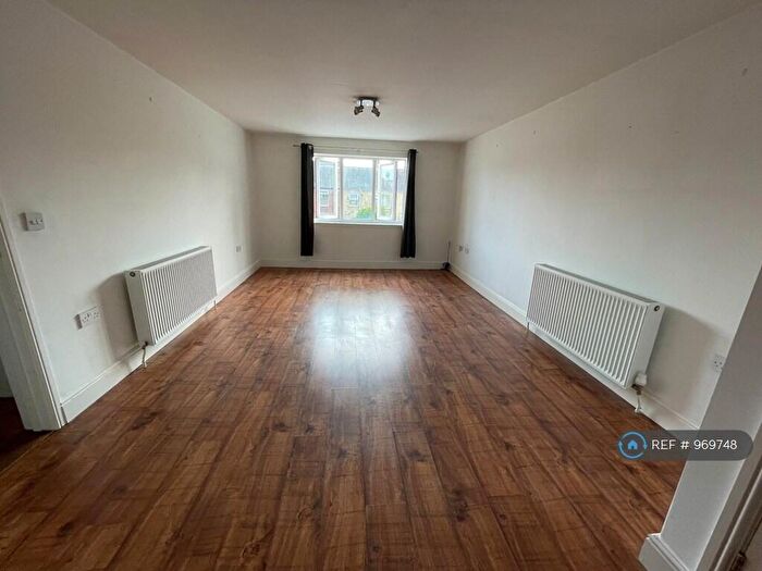 2 Bedroom Flat To Rent In Dukes House, Gorleston, Great Yarmouth, NR31