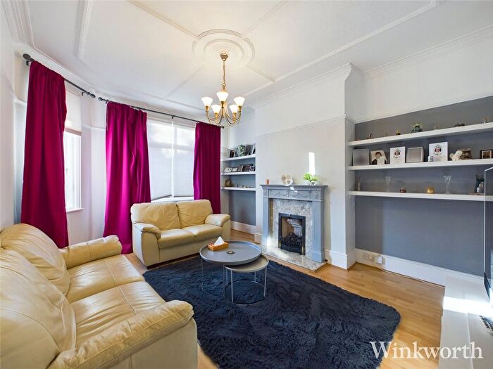 4 Bedroom Detached House To Rent In Meadvale Road, London, W5
