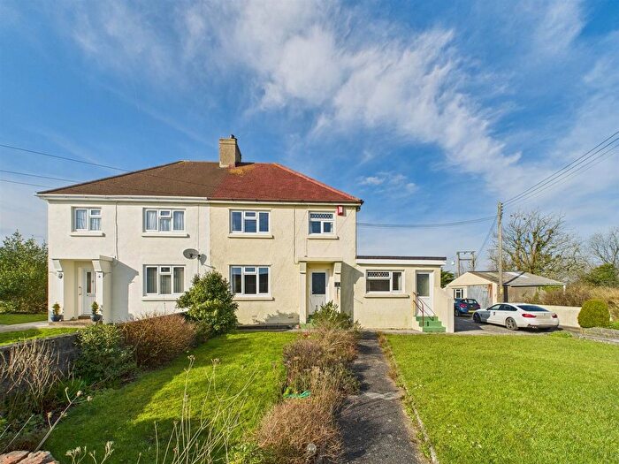 4 Bedroom Semi-Detached House For Sale In Mount Pleasant, Tavernspite, Whitland, SA34