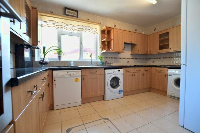 3 Bedroom Terraced House To Rent In Brewery Road, Plumstead, SE18