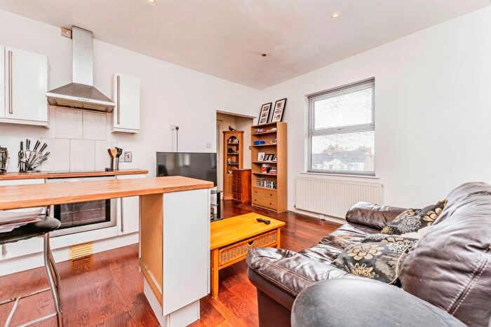 2 Bedroom End Terrace House For Sale In Oakley Street, Kettering, NN16