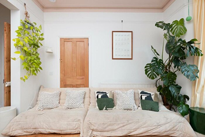 3 Bedroom Terraced House For Sale In Barratt Street, Easton, BS5