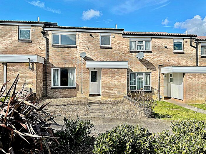 3 Bedroom Terraced House To Rent In Milburn Road Bedford, MK41