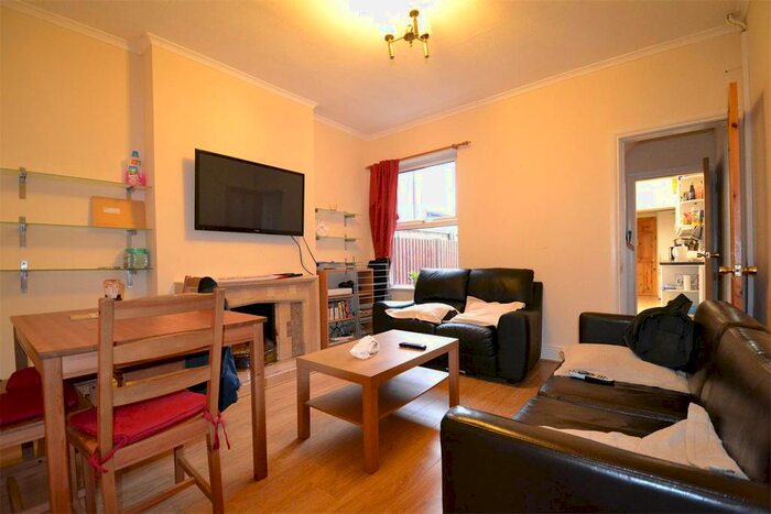 4 Bedroom Terraced House To Rent In Warwards Lane Selly Oak, Birmingham B29