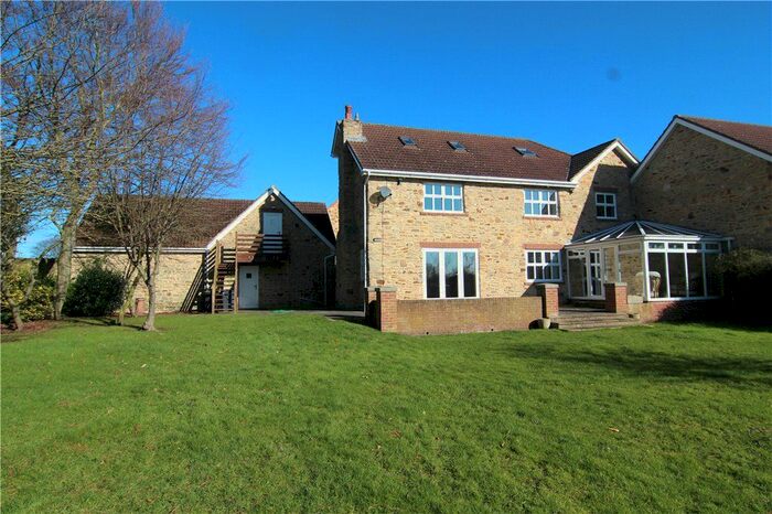 5 Bedroom Link Detached House For Sale In Barnstones, Plawsworth, Chester Le Street, DH2