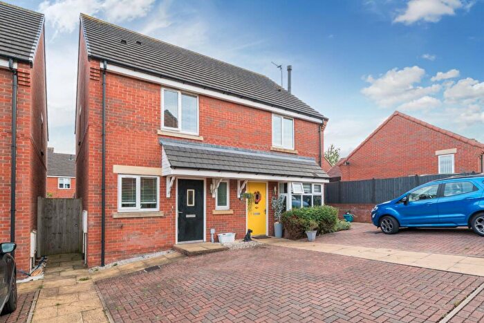 2 Bedroom Semi-Detached House For Sale In Highfield Avenue, Langwith Junction, Mansfield, Derbyshire, NG20