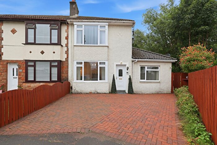 3 Bedroom Town House For Sale In Golf Drive, Glasgow, G15