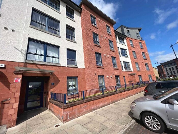 2 Bedroom Flat To Rent In Richmond Park Terrace, New Gorbals, G5