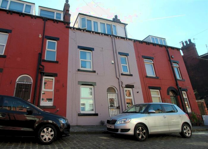 3 Bedroom Terraced House To Rent In Glebe Avenue, Leeds, LS5