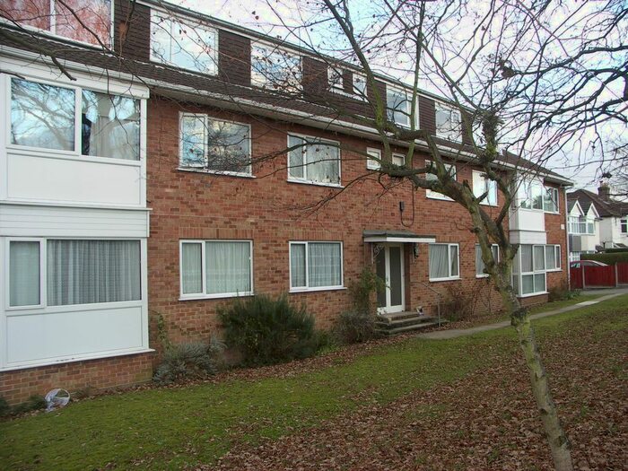 2 Bedroom Flat To Rent In Ash Court, Spring Road, Sholing, Southampton, SO19