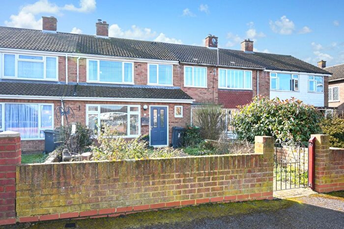 3 Bedroom Terraced House For Sale In Lynn Close, Elstow, Bedford, MK42