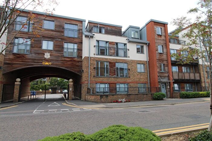 2 Bedroom Flat To Rent In The Waterfront, Hertford, SG14