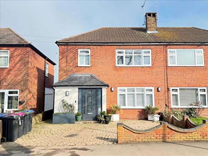 3 Bedroom Semi Detached House For Sale In Hamstel Road, Southend On Sea, SS2