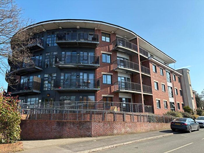 2 Bedroom Apartment To Rent In Regent Court, Manchester Road, M16