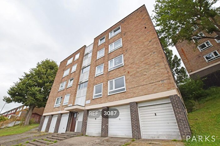 3 Bedroom Flat To Rent In , Fitch Drive, Brighton, BN2