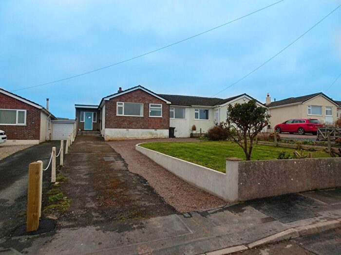 3 Bedroom Bungalow To Rent In Eddystone Road, Plymouth, Devon, PL9