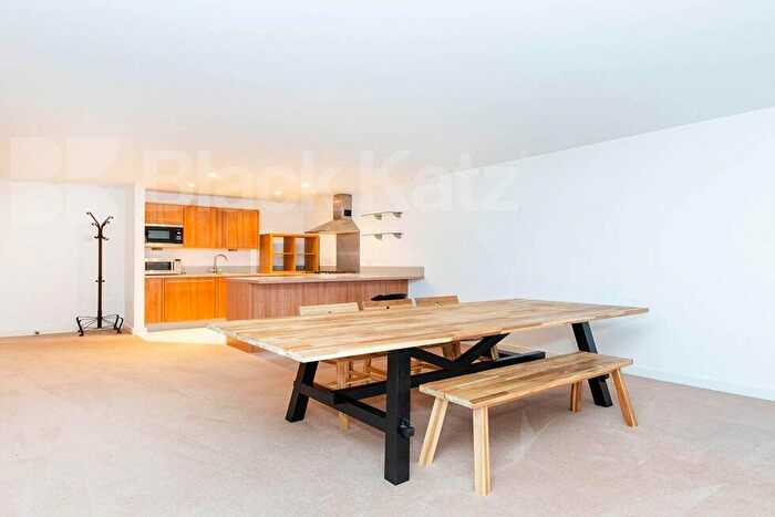 2 Bedroom Flat To Rent In Eden Grove, Holloway, N7