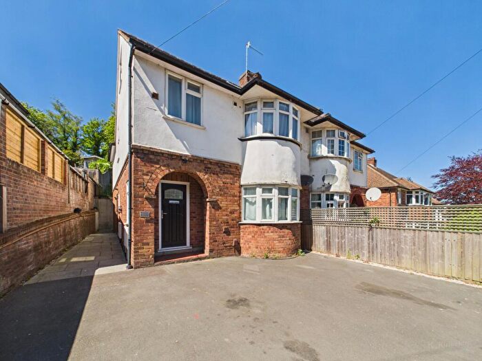 2 Bedroom Ground Maisonette To Rent In Desborough Avenue, High Wycombe, Buckinghamshire, HP11