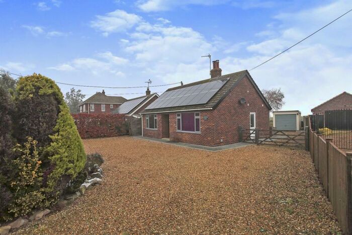 2 Bedroom Detached Bungalow For Sale In Nene Terrace, Crowland, Peterborough, PE6