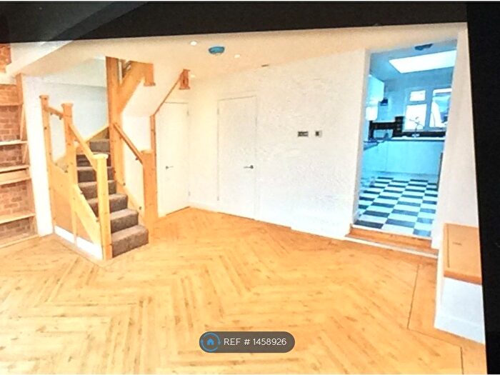 1 Bedroom Semi-Detached House To Rent In St Lukes Avenue, Kent, ME14