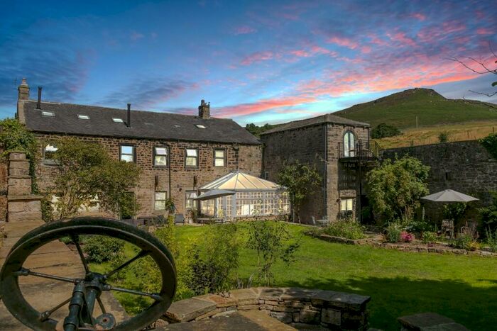 5 Bedroom Country House For Sale In Pasture Road, Embsay, Skipton, BD23