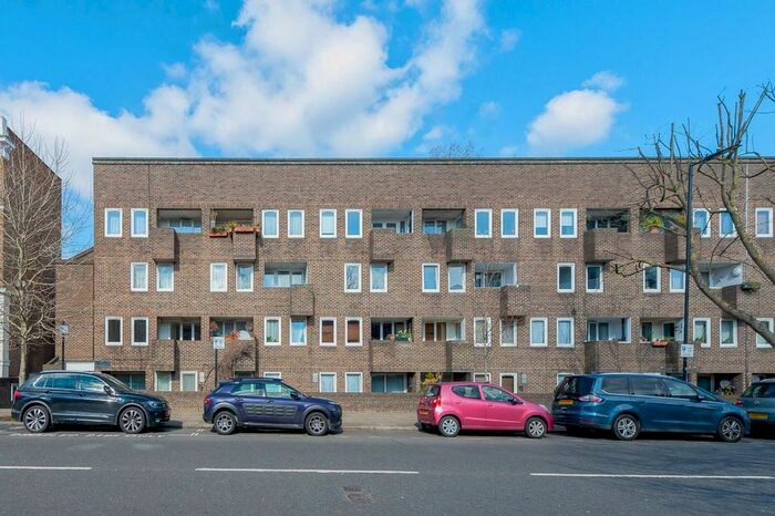 2 Bedroom Flat To Rent In Elgin Avenue, London, W9