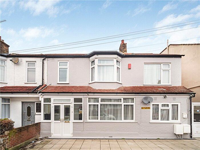 3 Bedroom Terraced House For Sale In Hamilton Road, Thornton Heath, CR7