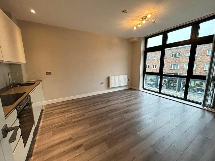1 Bedroom Flat To Rent In Bridge Street, Hemel Hempstead, HP1