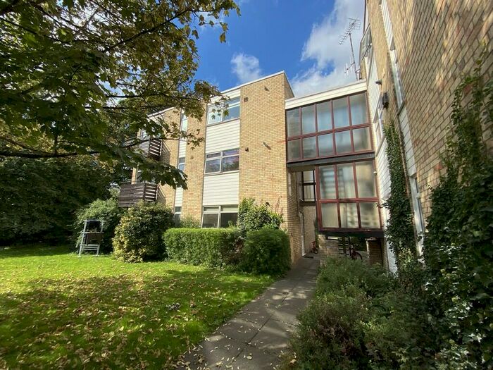 2 Bedroom Flat To Rent In Chesterton Towers, Chesterton, CB4