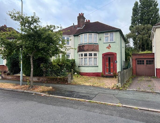 3 Bedroom Semi-Detached House For Sale In Willow Avenue, Wednesfield, Wolverhampton, WV11