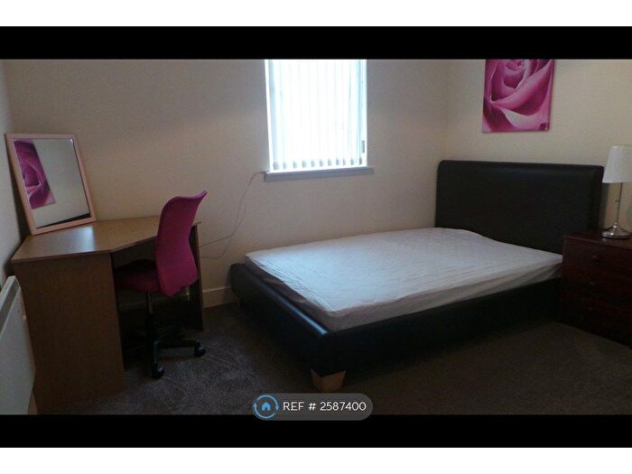 2 Bedroom Flat To Rent In Dover Street, Glasgow, G3