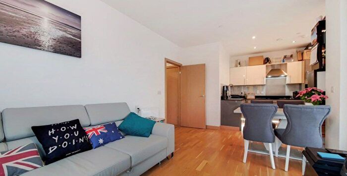 1 Bedroom Flat To Rent In Telcon Way, Greenwich, London, SE10