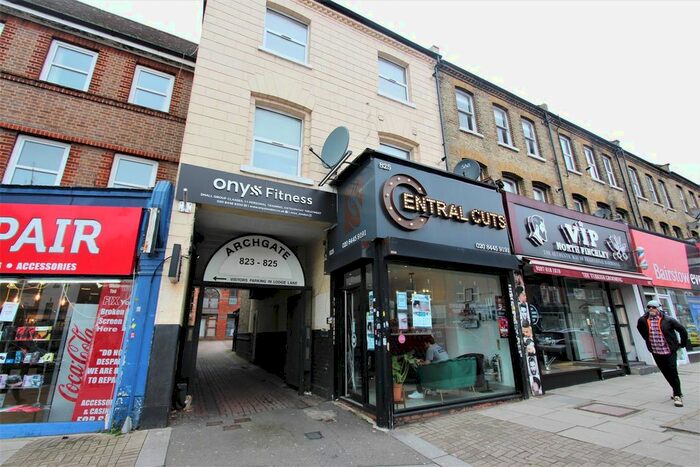 2 Bedroom Flat To Rent In High Road, North Finchley, N12