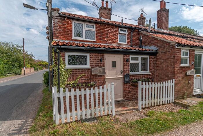 2 Bedroom Cottage For Sale In Fakenham Road, Great Ryburgh, NR21
