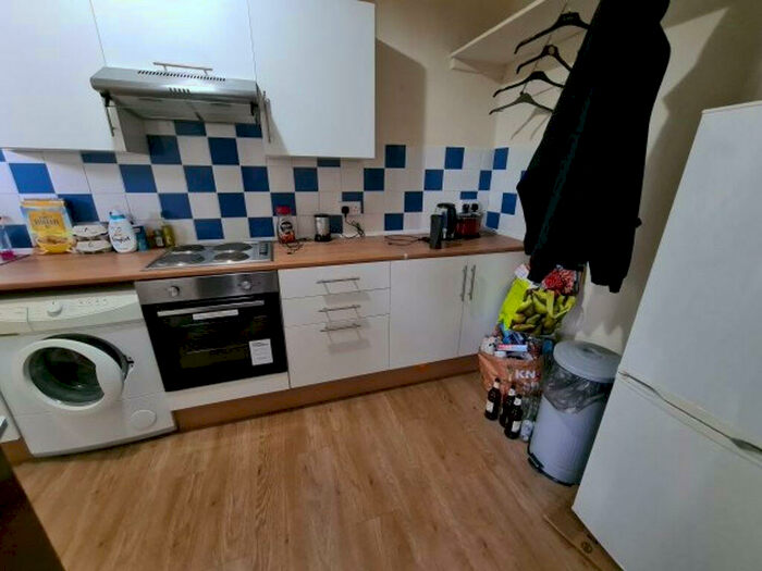 1 Bedroom Flat To Rent In Clarendon Road, Leeds, LS2