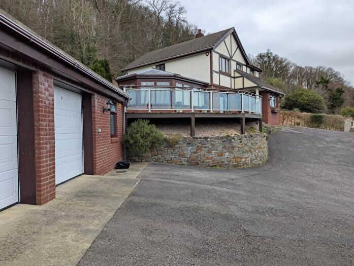 4 Bedroom Detached House For Sale In Cwm Ystrad Park, Johnstown, Carmarthen, Dyfed, SA31