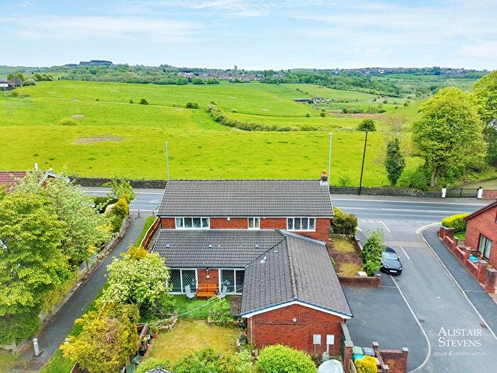 4 Bedroom Detached House For Sale In Marches Close, Oldham, OL2