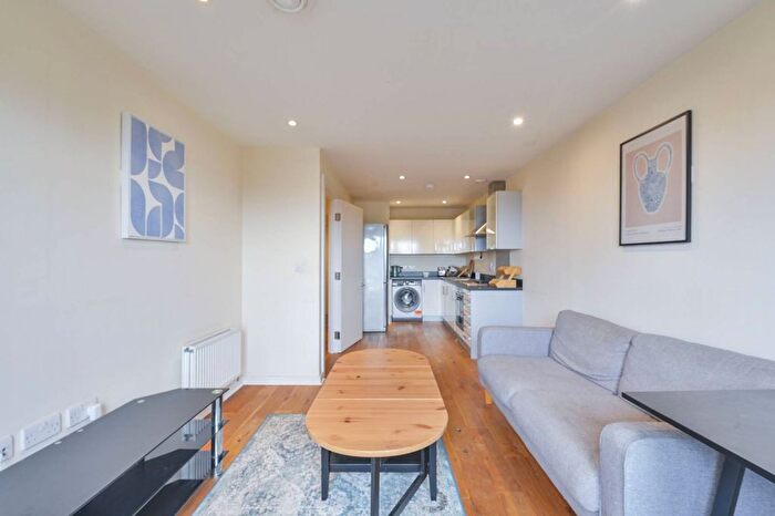 1 Bedroom Flat To Rent In Gatliff Road, Chelsea, London, SW1W