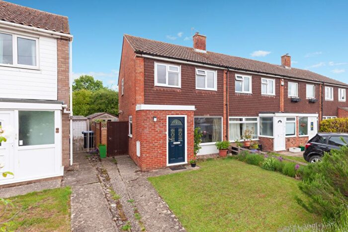 3 Bedroom End Of Terrace House For Sale In Evans Road, Eynsham, Oxfordshire, OX29