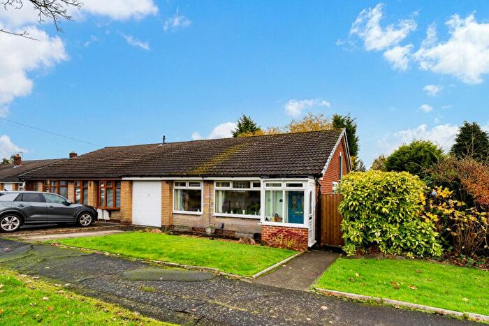 3 Bedroom Semi-Detached Bungalow For Sale In Colchester Drive, Farnworth, Bolton, Lancashire, BL4
