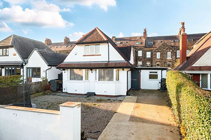 3 Bedroom Detached House For Sale In College Street, Harrogate, HG2