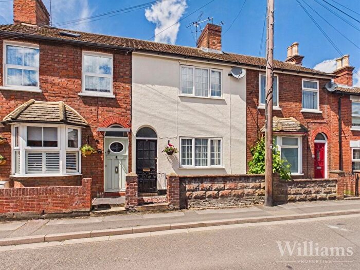 3 Bedroom Terraced House For Sale In Albert Street, Aylesbury, HP20