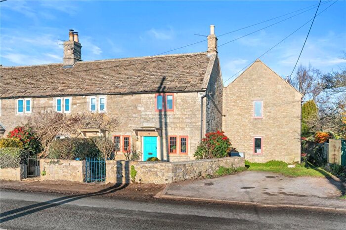 4 Bedroom Semi-Detached House For Sale In Farleigh Road, Wingfield, BA14