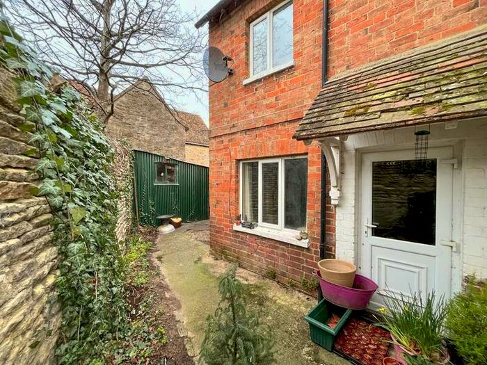 2 Bedroom End Of Terrace House To Rent In Church Street, Ducklington, Witney, OX29